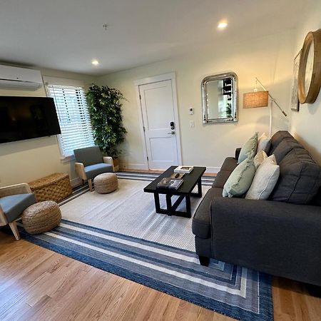 ニューポート Prime Location! Renovated House! 6 Bed4 Bathヴィラ エクステリア 写真