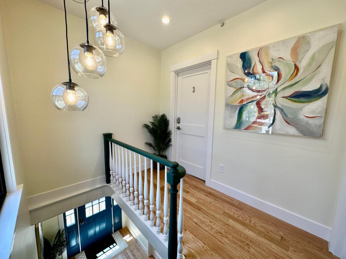 ニューポート Prime Location! Renovated House! 6 Bed4 Bathヴィラ エクステリア 写真