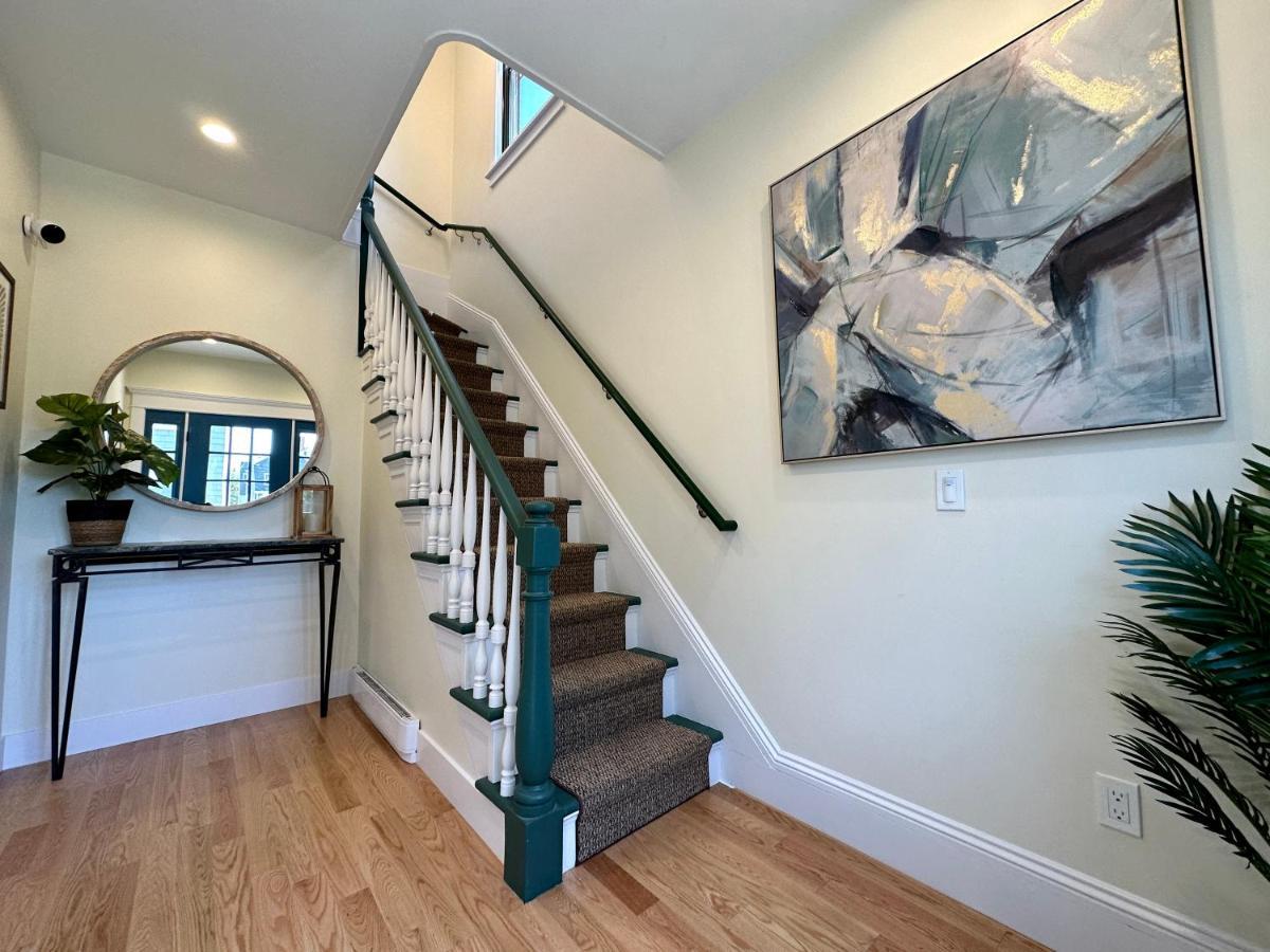 ニューポート Prime Location! Renovated House! 6 Bed4 Bathヴィラ エクステリア 写真